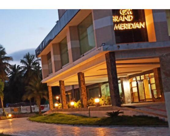 GRAND Meridian — Hotel in Orvakal