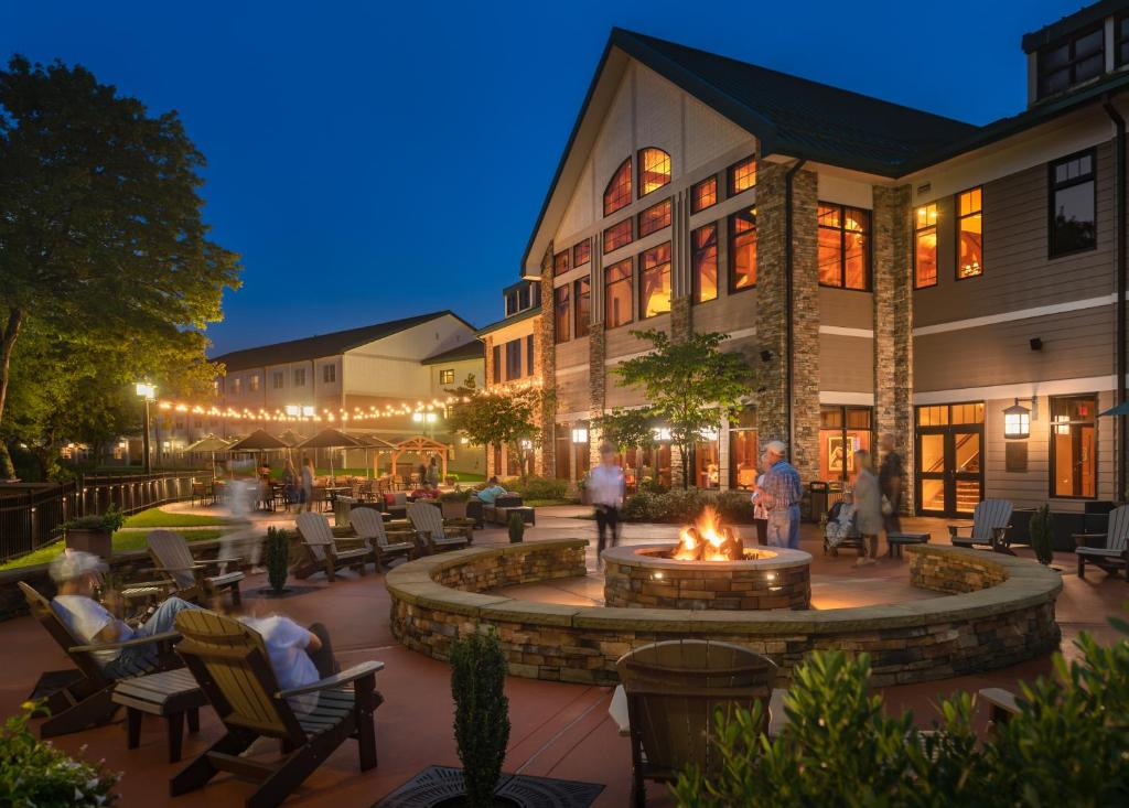 Stonewall Resort — Hotel in Roanoke (WV)