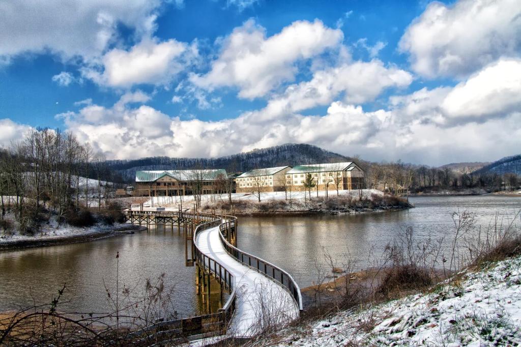 Stonewall Resort photo