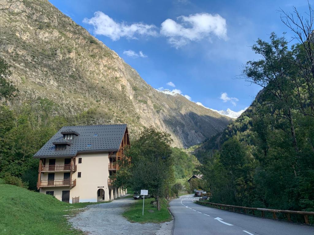 Vénosc-Les 2 Alpes , Rez de jardin - 2