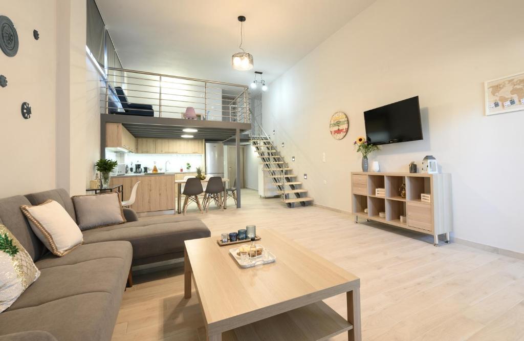 EA Lofthouse, Kokkíni Khánion