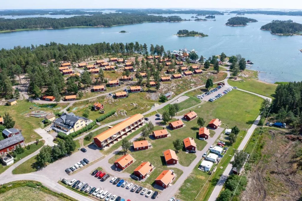 Skärgårdsbyn S:t Anna, hotel in Mon