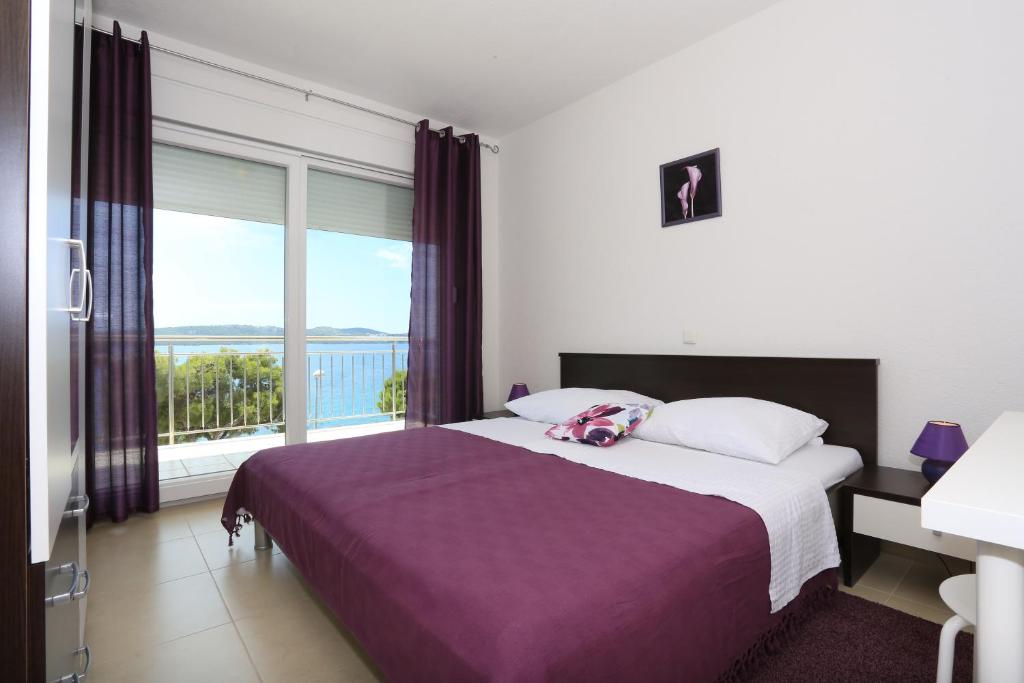 Apartments Dado Trogir — Hotel in Trogir