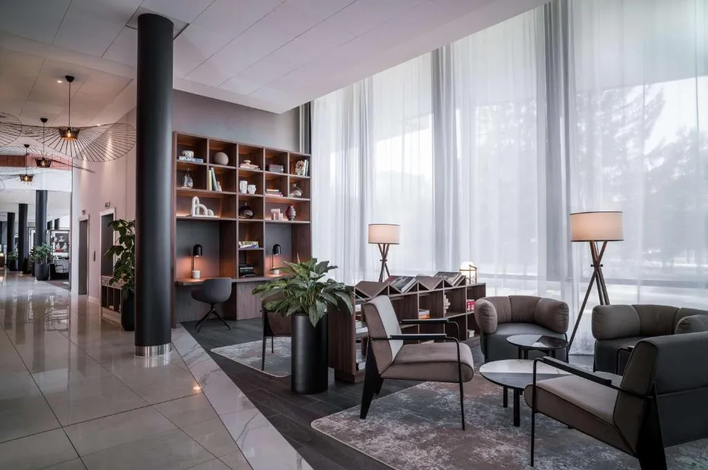 Radisson RED, Oslo Airport, hotel in Gardermoen