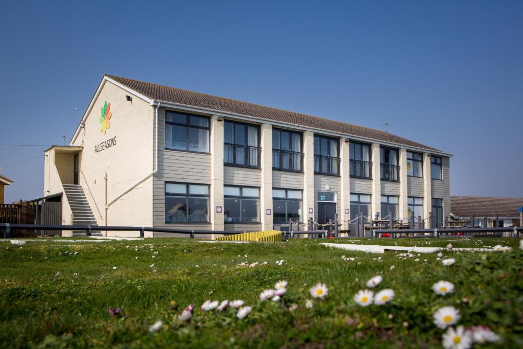 Allseasons Hotel photo