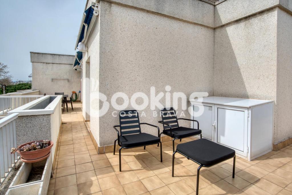 Blanco Apartament per 6 persones a 5 minuts de la Platja Gran photo