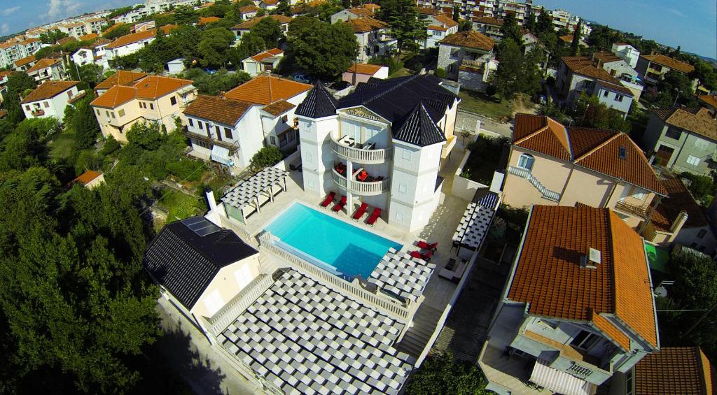 Apartments Villa Zlatko — Hotel in Zadar