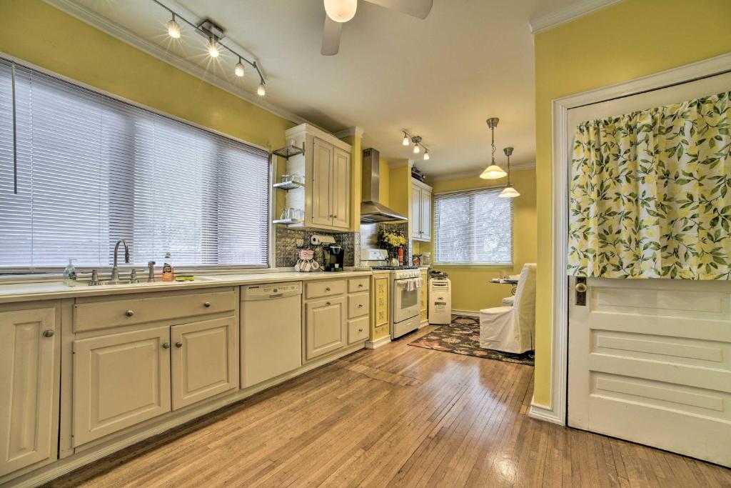 Charming Detroit Abode with Meditation Space!