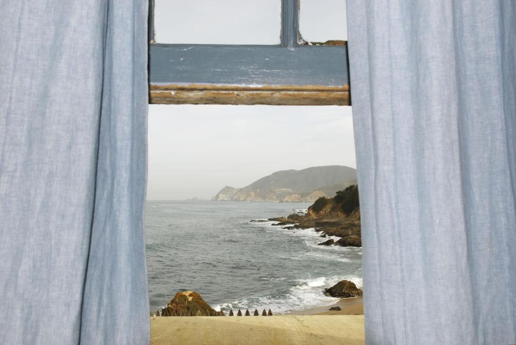 HI Point Montara Lighthouse photo