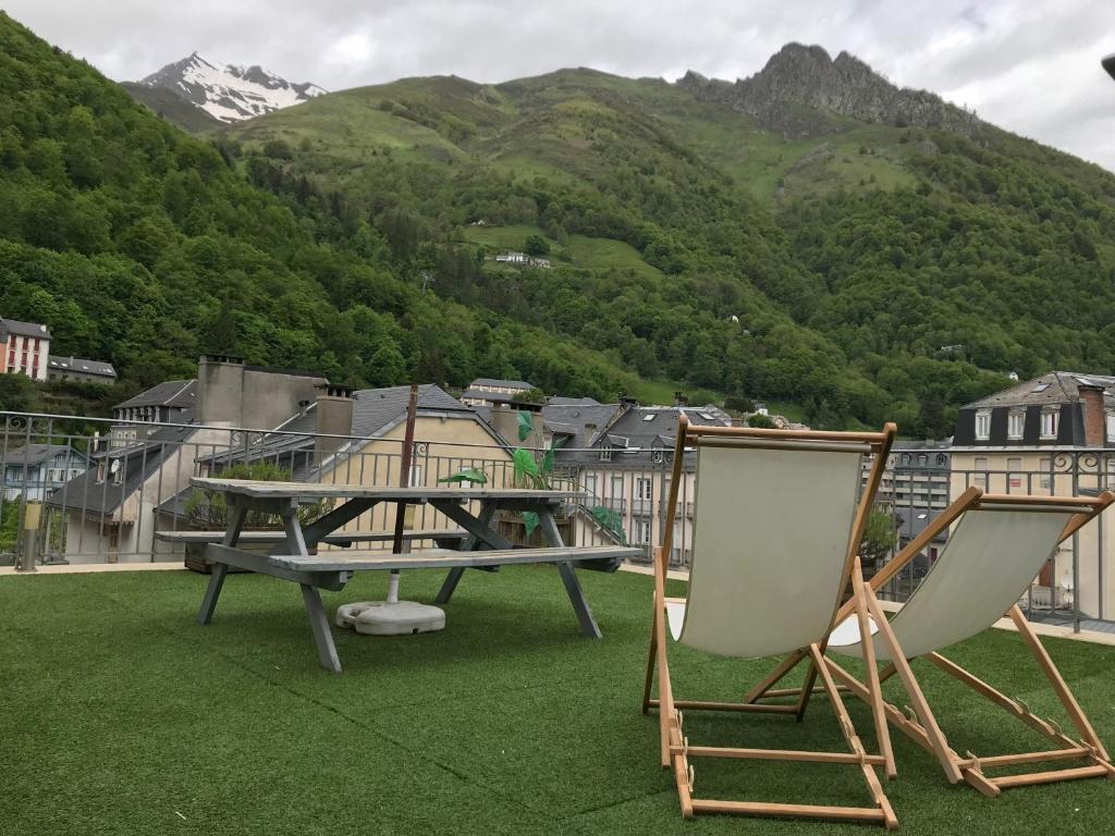 Place de la mairie T2 type loft 70m2 terrasse 35m2 - 4