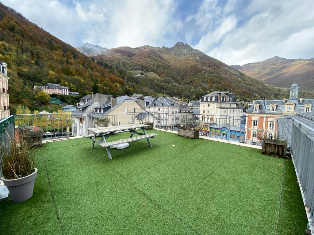 Place de la mairie T2 type loft 70m2 terrasse 35m2 - 5