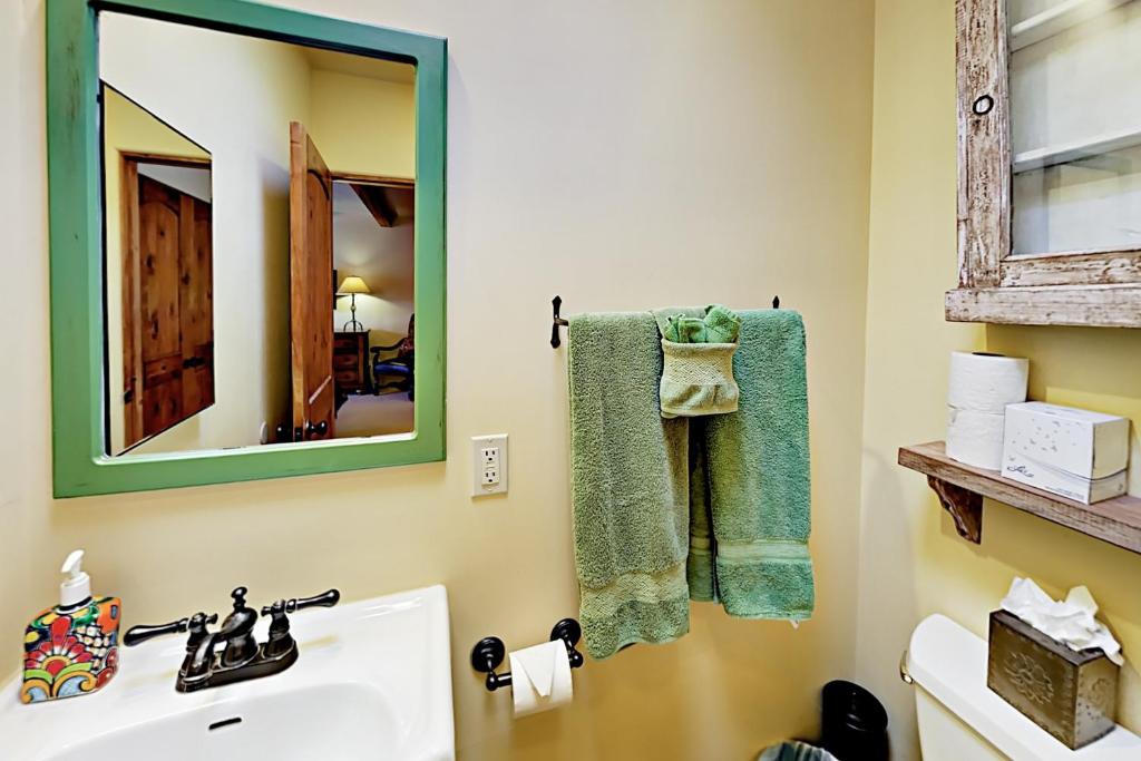 Susan's Hideaway Unit B photo