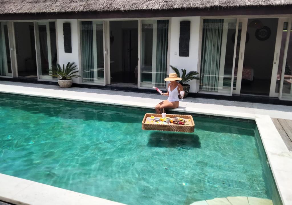 villa NANCY Canggu with pool photo
