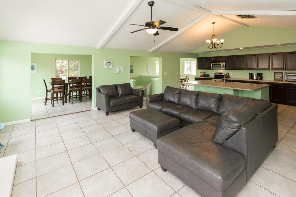 Trusty Shellback, Virginia Beach