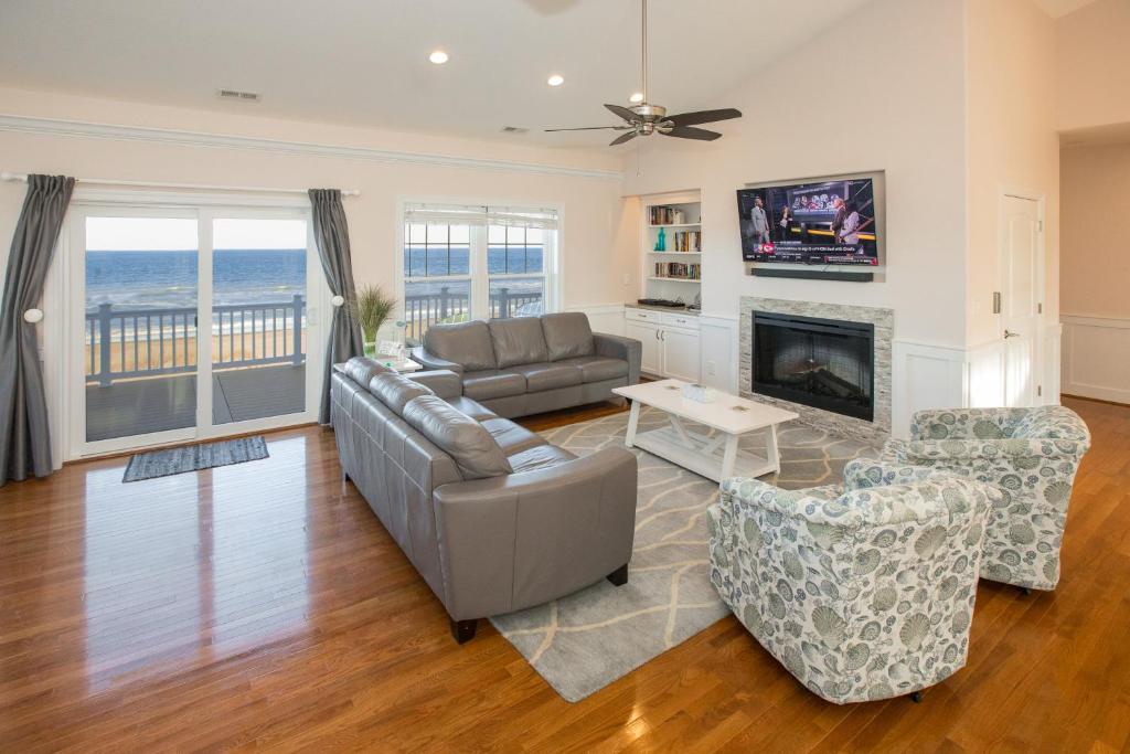 Sandfiddler, Virginia Beach