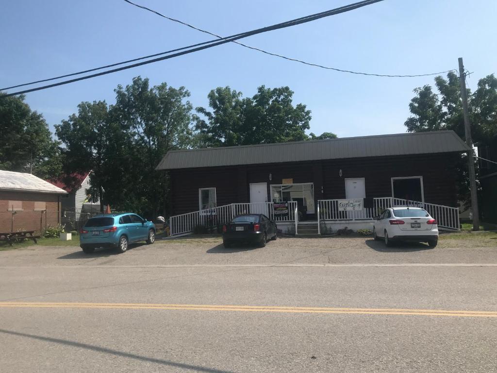 Earthquest Lodge — Hotel in Brantford (ON)