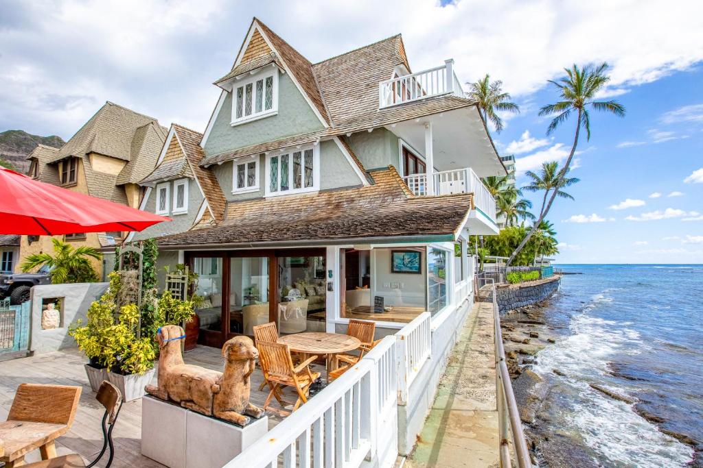 Kalakaua Adventures, Honolulu