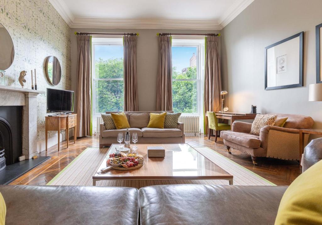 The Edinburgh Address - Castle View Apartment, Edinburgh