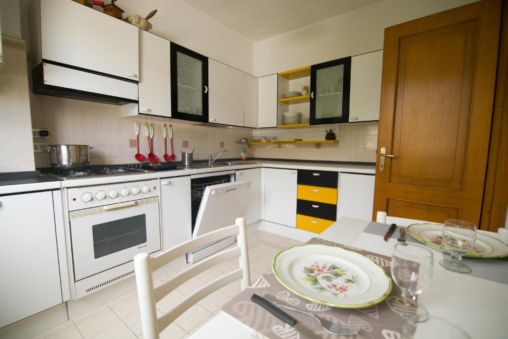 Noemi Apartment 5 Lands Paradise - 3