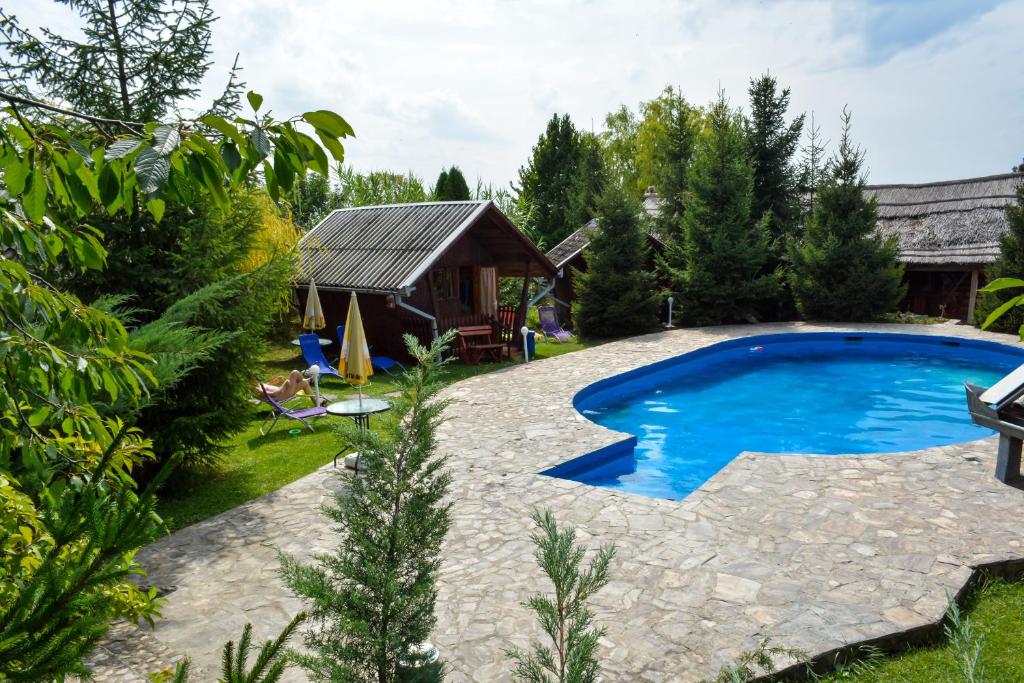 Camping Robinson Country Club Oradea photo