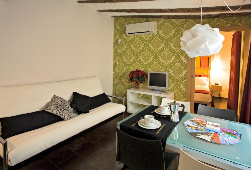 Apartaments Ciutat Vella - 4