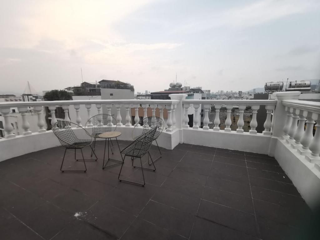 Evergreen Hotel & Apartment photo