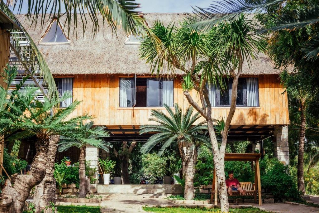 Villa Đao Hoa Vang Cam Ranh – Venuestay