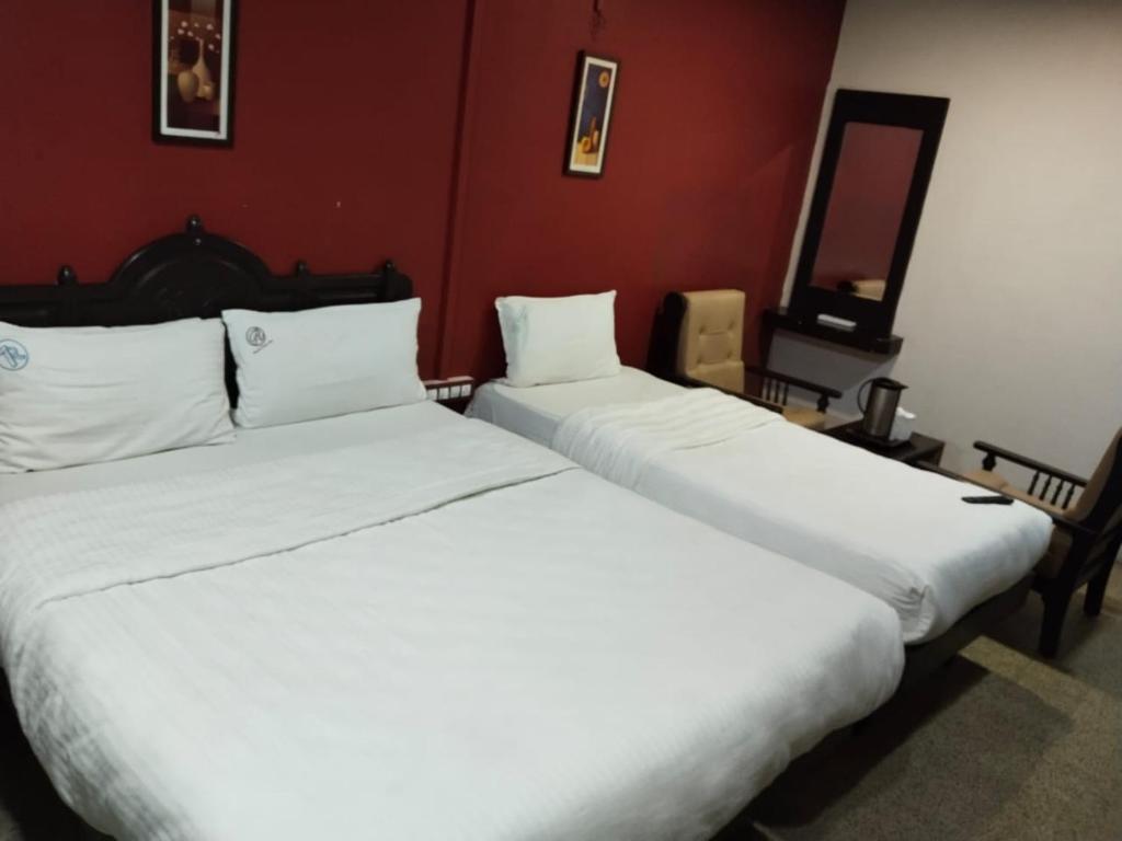 Hotel Seven Roads Grand Inn photo