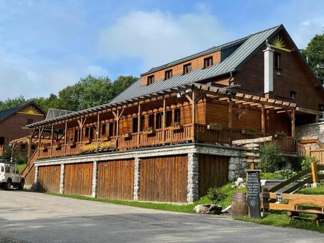 Inovecká Chata, hotel in Trenčianske Jastrabie