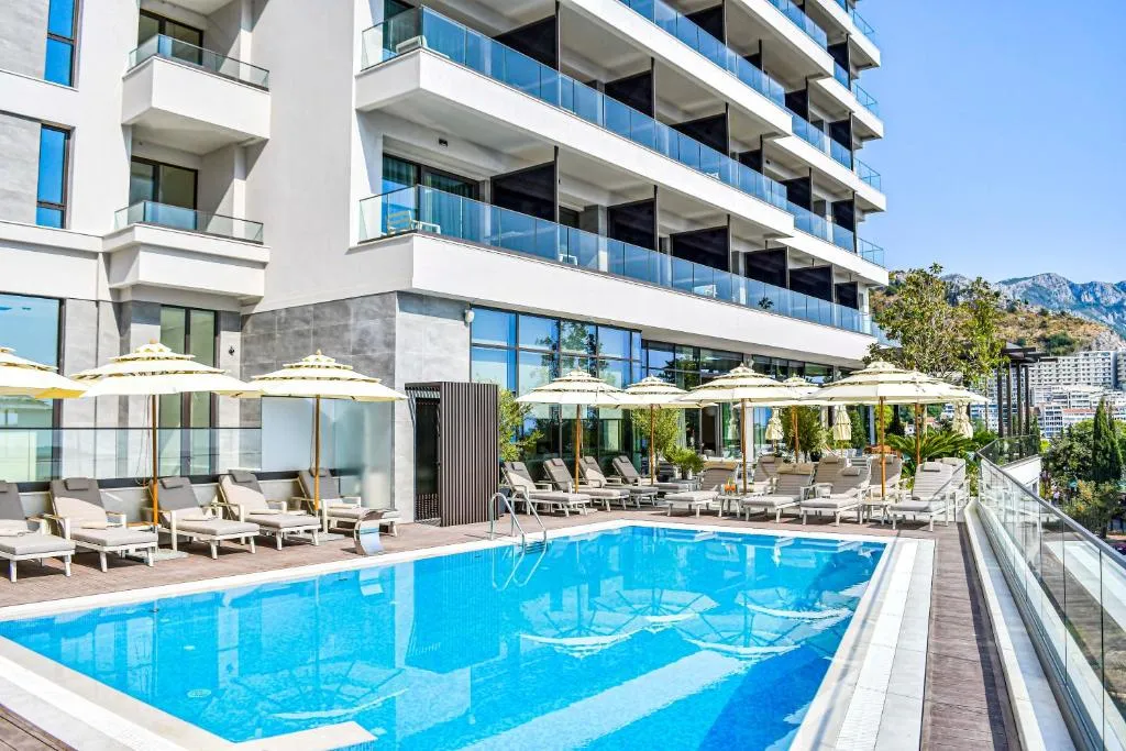 Katamare Hotel，位于布德瓦的酒店