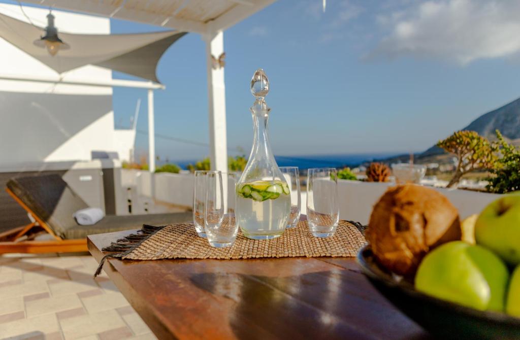 Zoe Aegeas luxury villa with jacuzzi photo