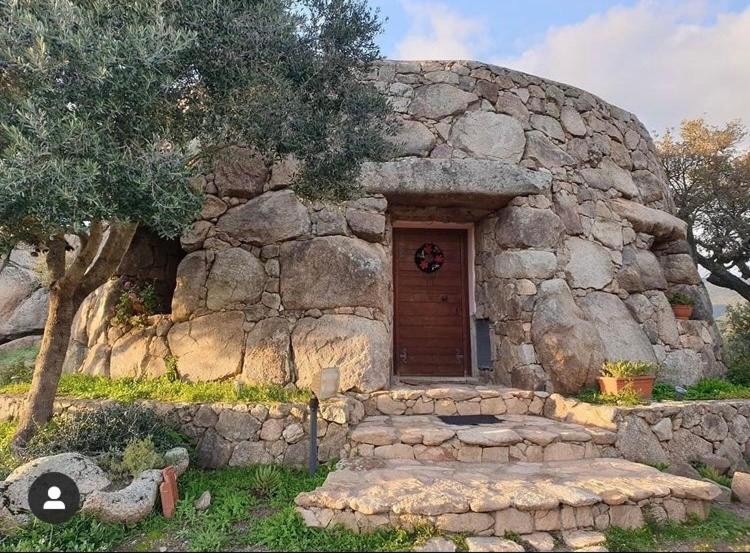 Il Nuraghe del lago Coghinas — Hotel in Oschiri