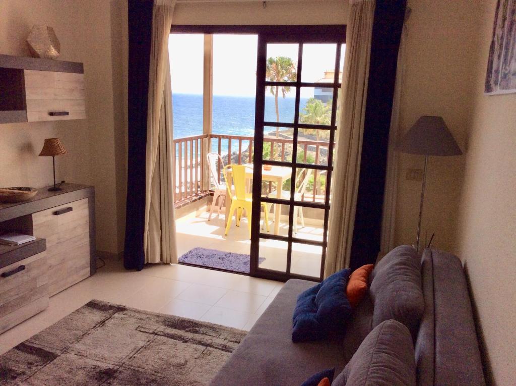 Apartment With Ocean Terrace - 4