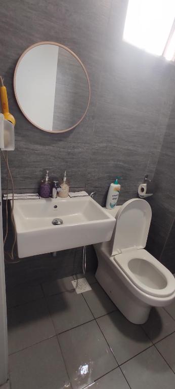 Bukit Rimau Instagrammable 2 Bedroom Apartment With Pool View up to 5 PAX photo