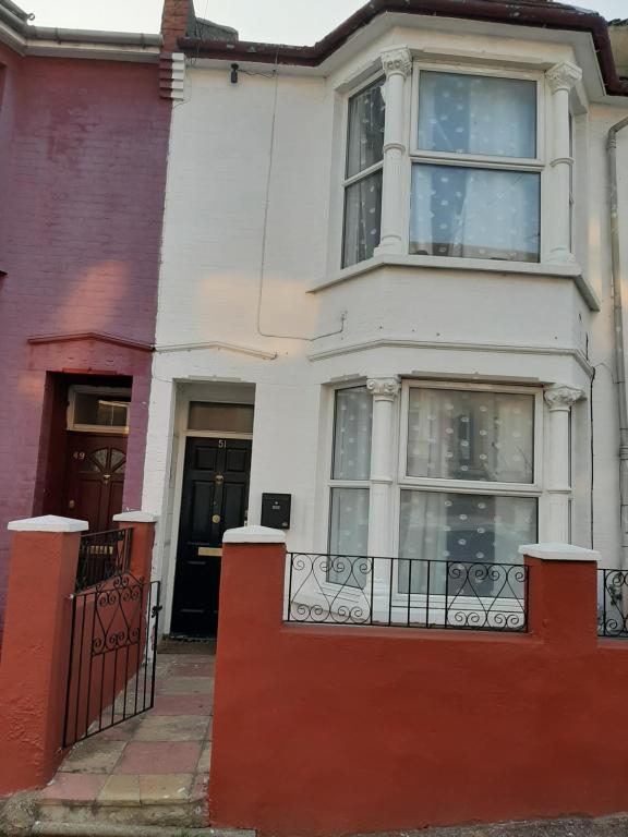 Alistair lodge — Hotel in Gillingham