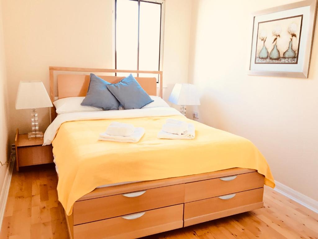 Double room in the heart of Kingston upon Thames in London, Kingston upon Thames