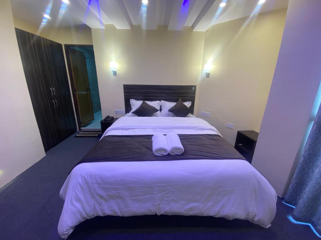Hotel Amaira photo