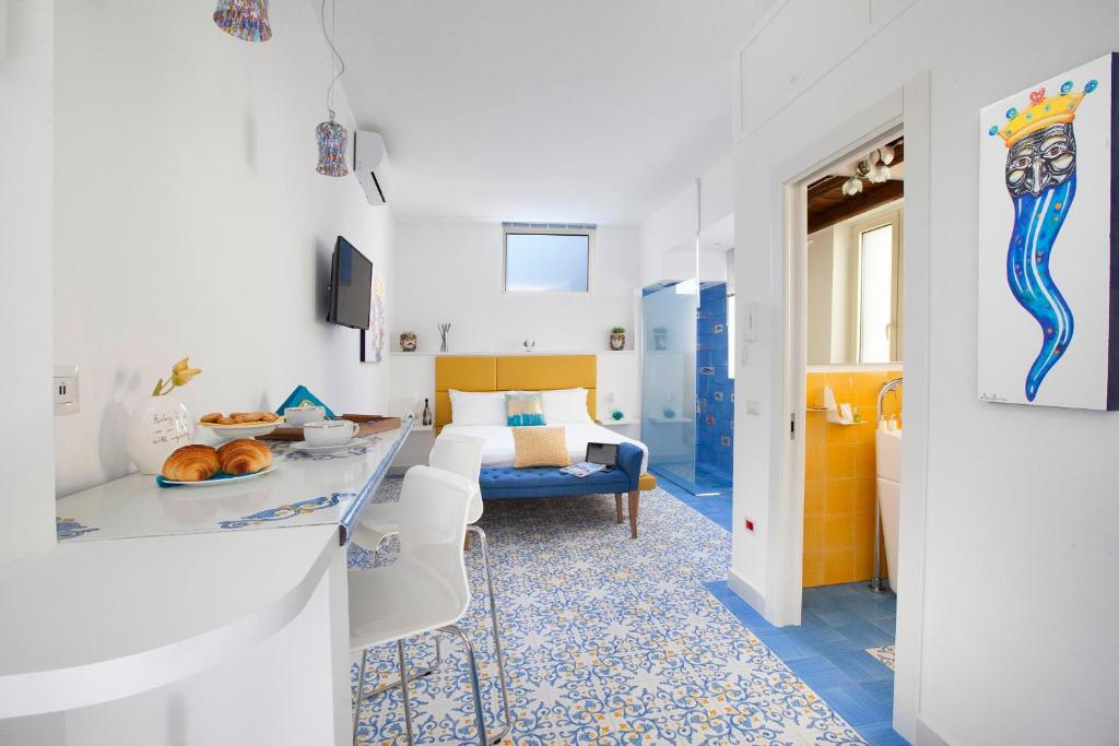 Vivaldo Suite Fuoro Partenope - Boutique Apartment in the heart of Sorrento - 5