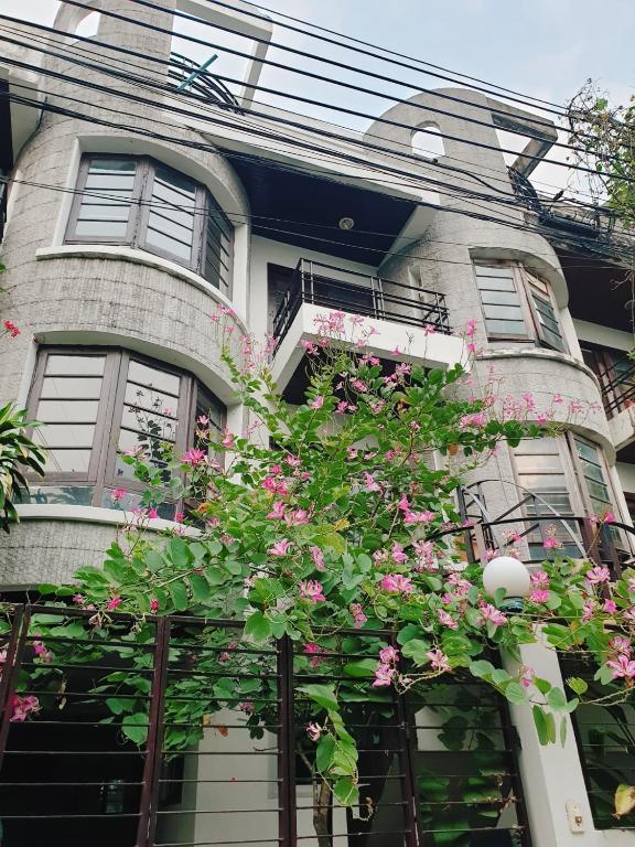 Kru Nat's Bed &amp; Breakfast w/ Private Rooms &amp; Gym — Hotel in Bangkok