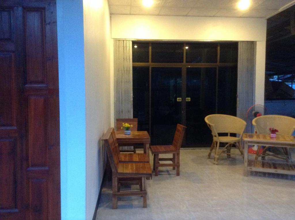 Entrance, Space Ben Guest House @ Muangkao in Sukhothai