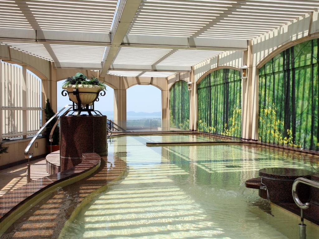 3. Hotel Li..