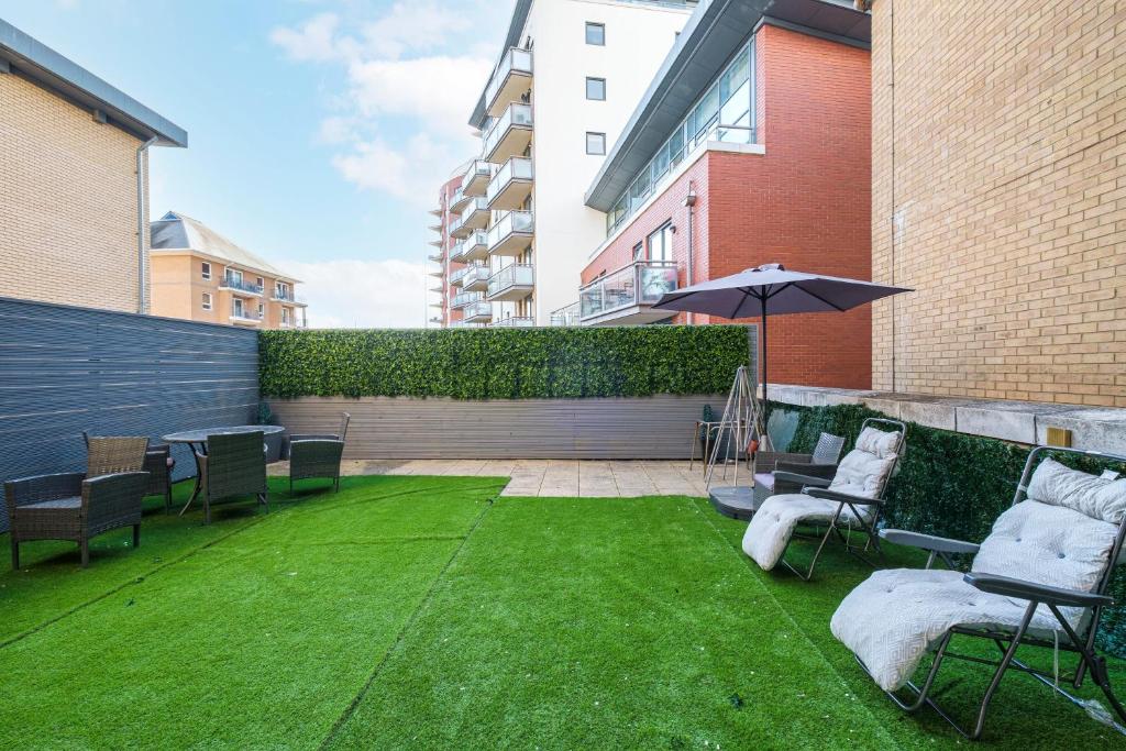 CANARY WHARF/DOCKLANDS/EXCEL SPACIOUS APT E14 photo