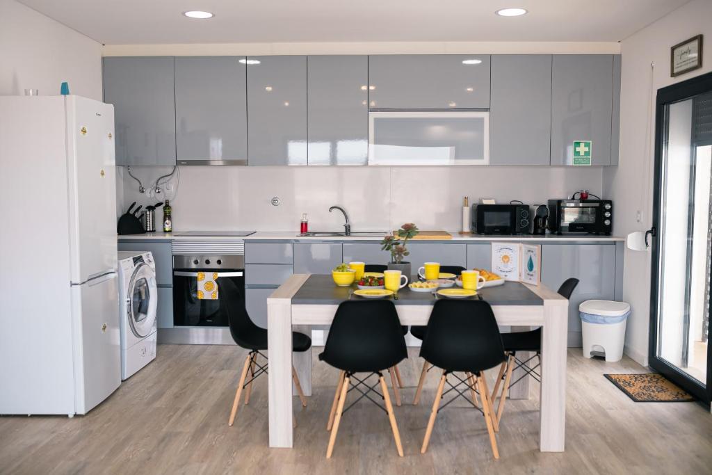 SwordFish Sea View Apartment — Hotel in Peniche