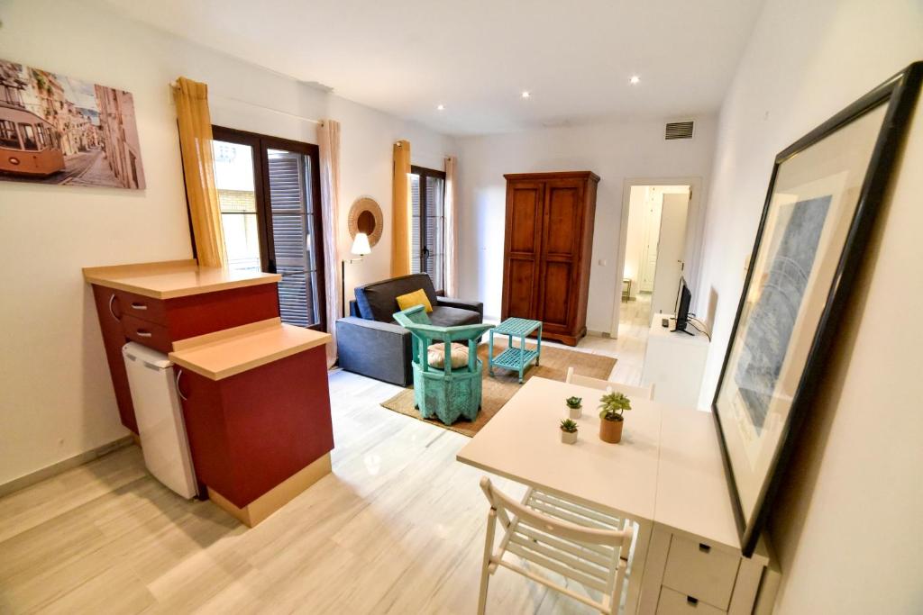 New! City Centre Apartment — Hotel in Seville