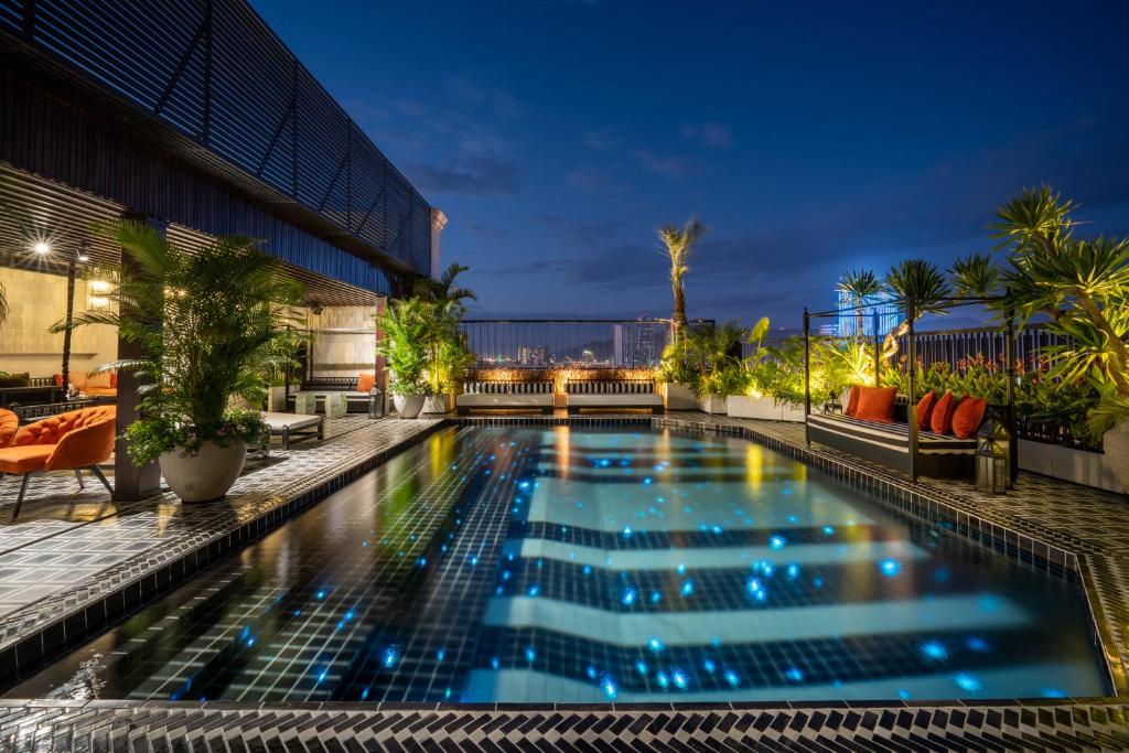 Swimming pool, Sanouva Danang Hotel – Daily Afternoon Tea Inclusive in Da Nang