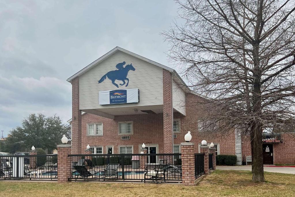 Baymont by Wyndham Willow Park, Willow Park