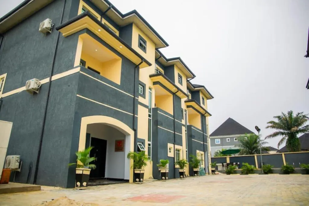 Zucchini Hotel and apartments, hotel in Umueme