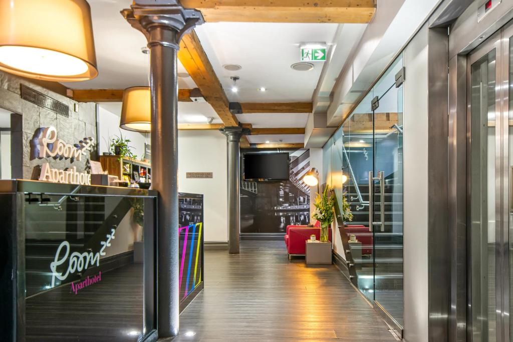 Aparthotel Roomzzz Manchester City photo
