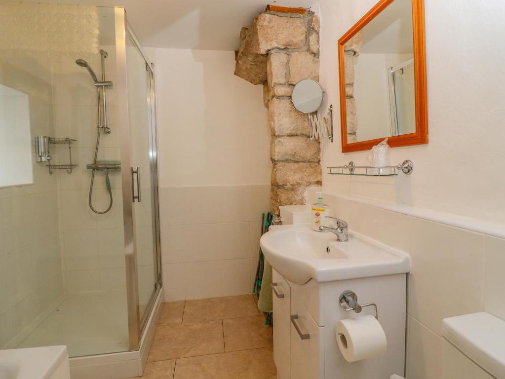 Curlew Cottage photo