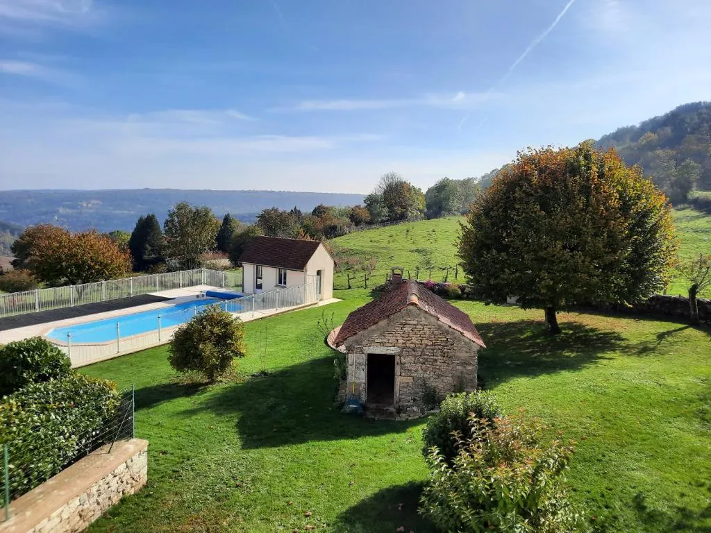 Au dela des vignes, hotel in Baubigny